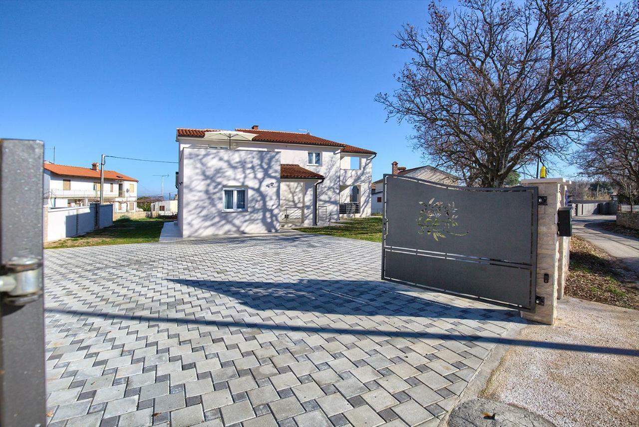 Lamalu Ližnjan Exterior foto